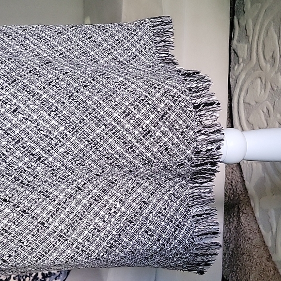 Apostrophe Skirt - Picture 3 of 8